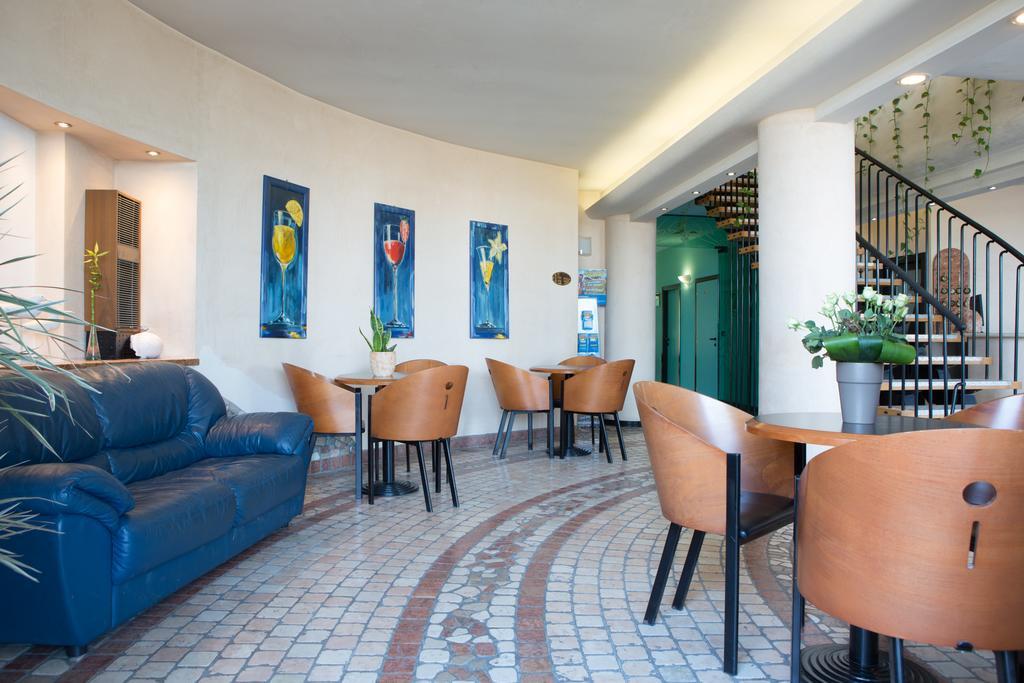 Amba Hotel Rimini Kültér fotó