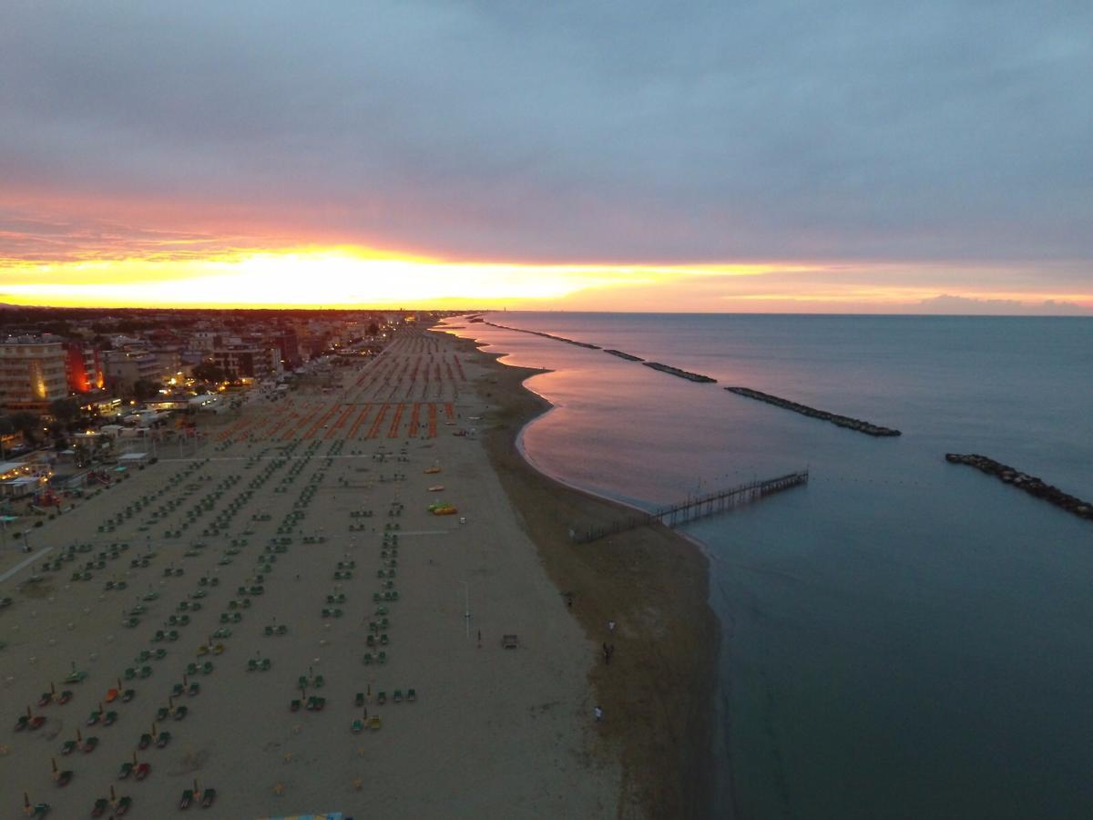 Amba Hotel Rimini Kültér fotó