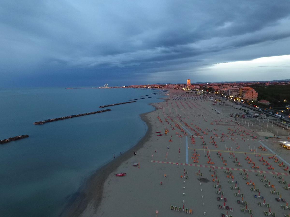 Amba Hotel Rimini Kültér fotó